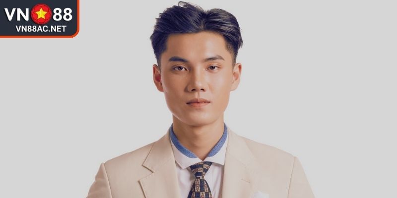 Tiểu sử về CEO Tín Ferb